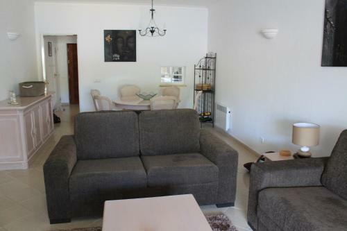 Alto Club Apartments