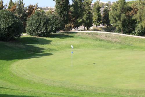 Alto Golf Apartments