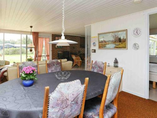 Three-bedroom Holiday Home In Ulfborg 31