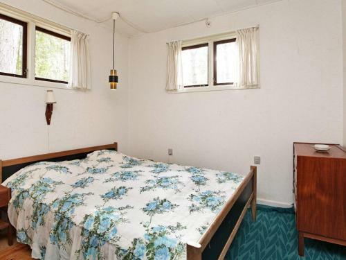 Three-bedroom Holiday Home In G�rlev 7