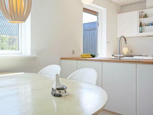 Holiday Home Svaneke Viii