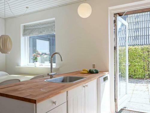 Holiday Home Svaneke Viii