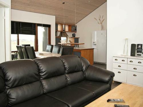 Three-bedroom Holiday Home In Ulfborg 21