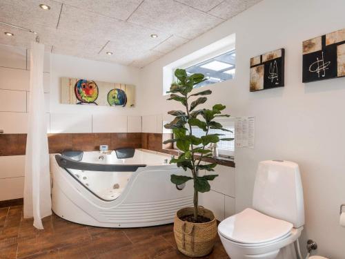 Holiday Home Fan� Cxxiv