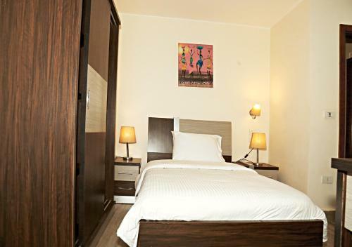 Hostal Pyramids Shadow Guest House