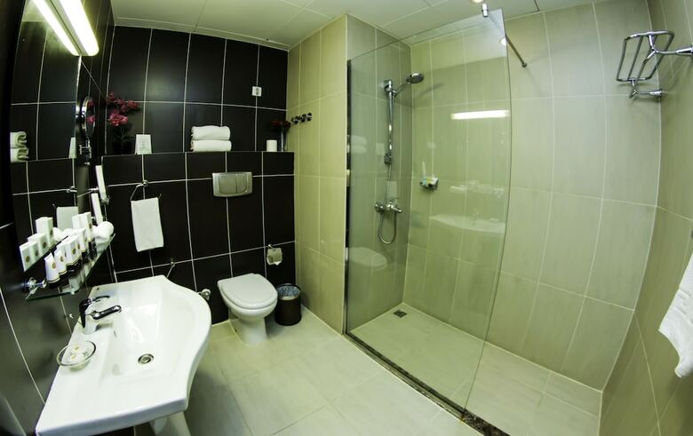 The Royal Riviera Hotel Doha