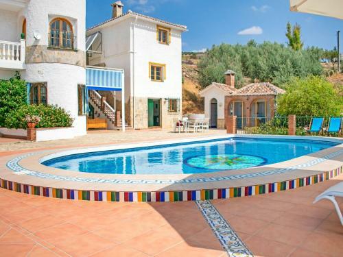 Secluded Apartment In Alcauc�n With Pool