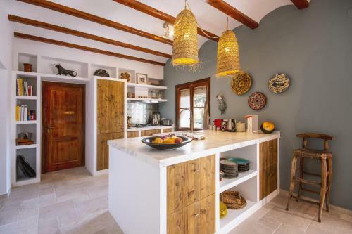 Alfatares Villa Sleeps 8 With Pool Air Con And Wifi
