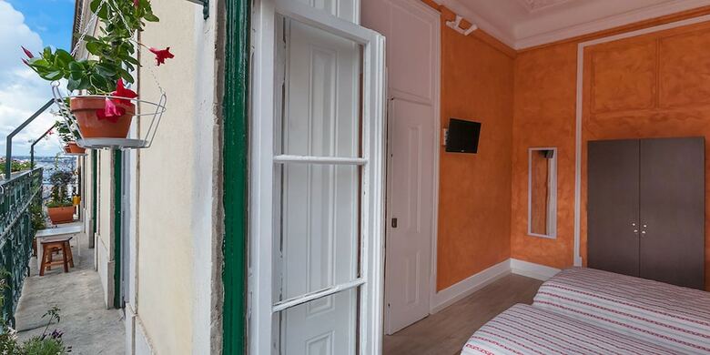 Hostal Casinha Das Flores