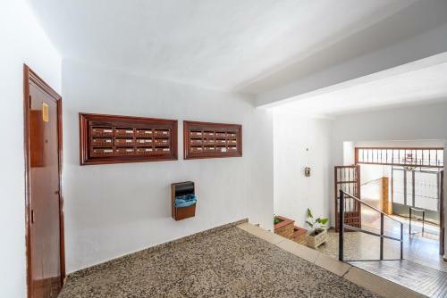 Sunny Apartment Descalzas