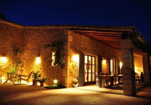 Arta Holiday Home Sleeps 12 With Pool And Wifi
