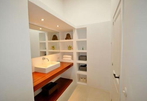 Arta Holiday Home Sleeps 12 With Pool And Wifi