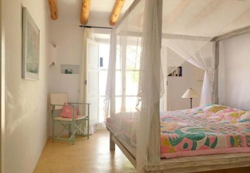 Arta Holiday Home Sleeps 12 With Pool And Wifi