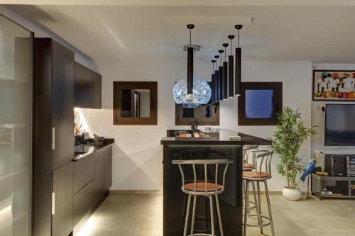 Begur Villa Sleeps 10 With Pool Air Con And Wifi