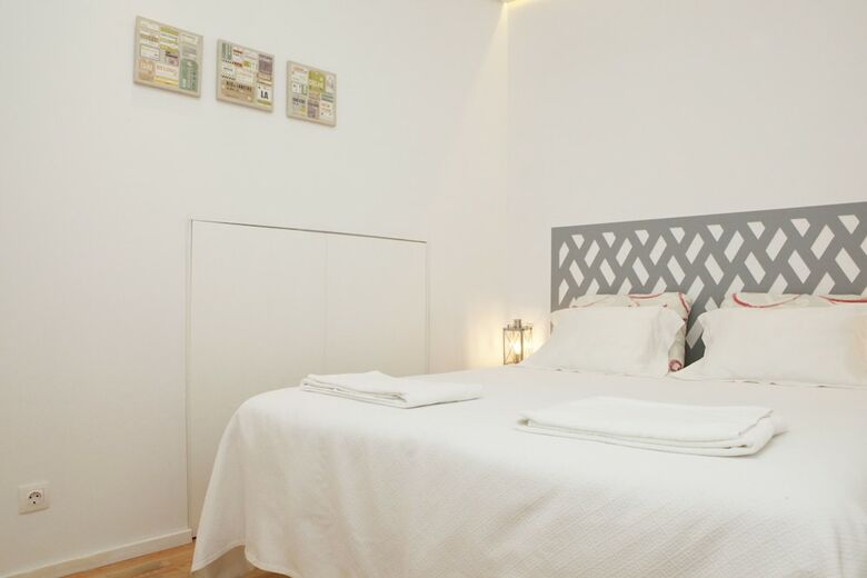 Apartamento Alfama Yellow House