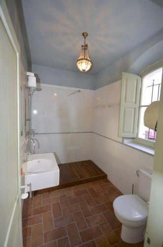 Begur Town House Sleeps 6 With Pool And Wifi