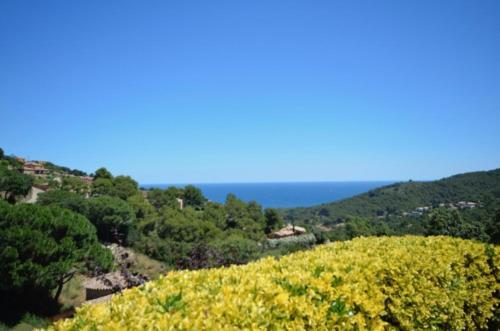 Begur Villa Sleeps 10 With Pool And Air Con