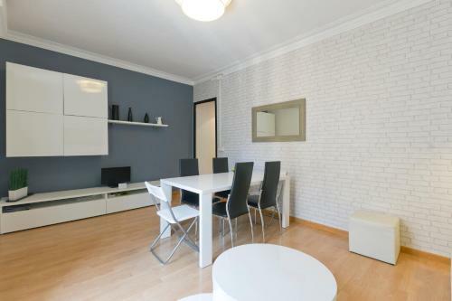 No Comfortable Apartment Next To Apolo Theater