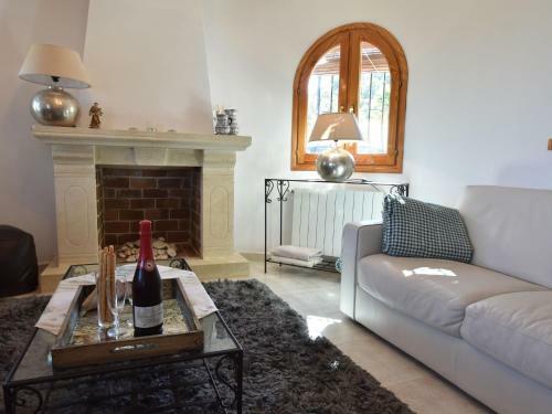 Charming Villa For 9 People Distributed Over 2 Floors, Private Pool