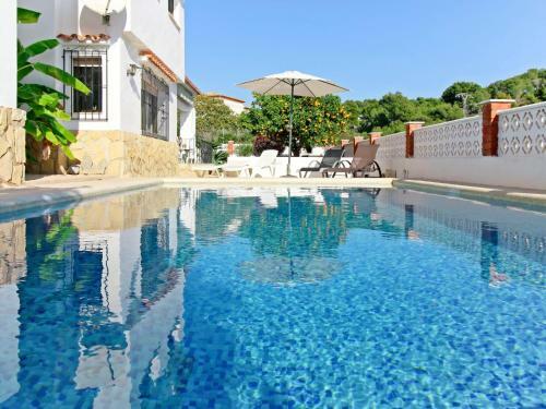 Holiday Home Bellota - Mra236