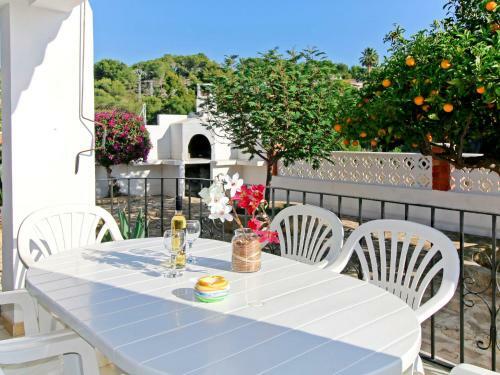Holiday Home Bellota - Mra236