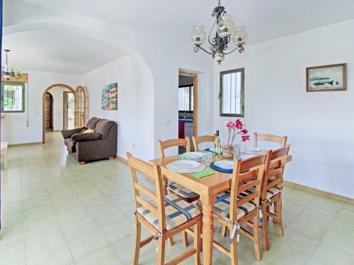 Holiday Home Bellota - Mra236