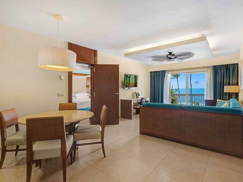 Hotel Barcel� B�varo Beach Adults Only All Inclusive