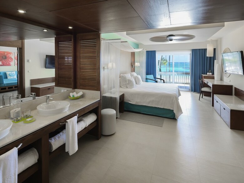 Hotel Barcel� B�varo Beach Adults Only All Inclusive