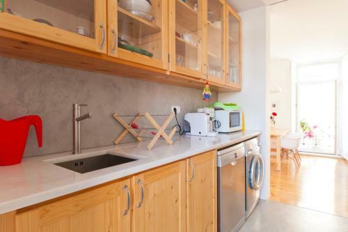 Bairrus Lisbon Apartments - Gra�a