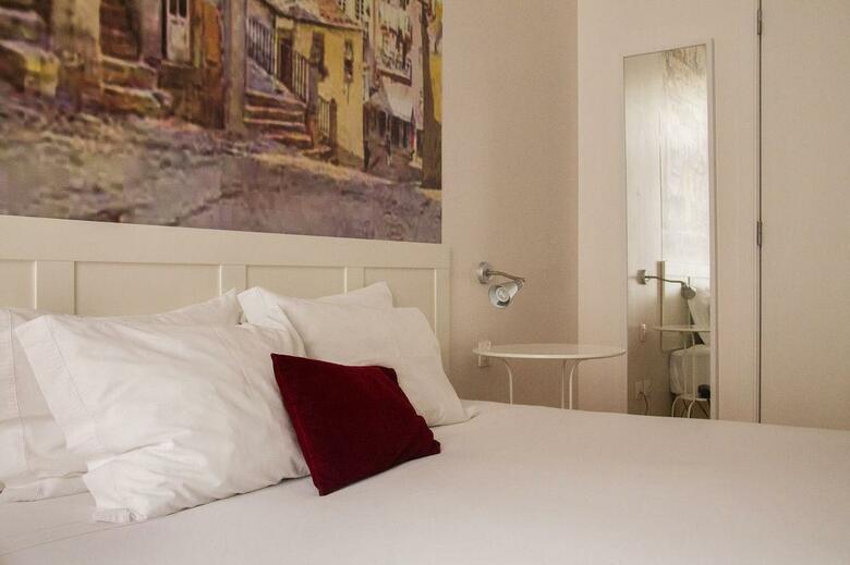Hotel Lisbon Arsenal Suites