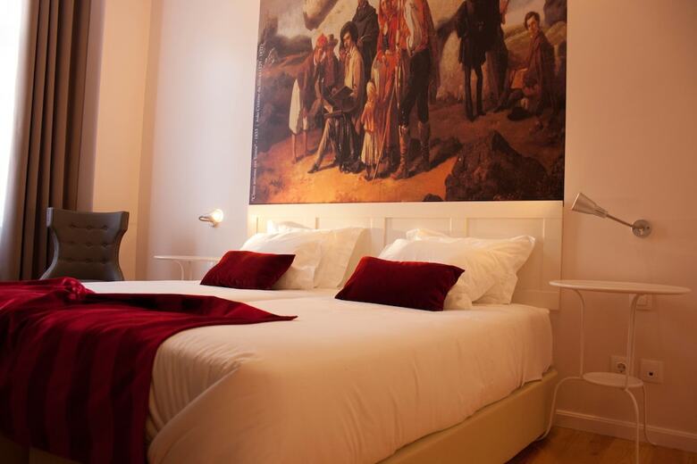 Hotel Lisbon Arsenal Suites
