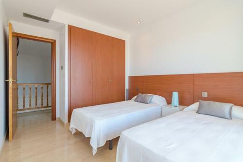 Blanes Villa Sleeps 10 Pool Wifi