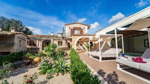 Buger Villa Sleeps 8 Pool Air Con Wifi