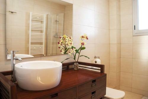 Calafell Villa Sleeps 8 With Pool And Free Wifi