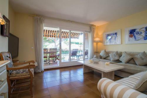Calella de Palafrugell Apartment Sleeps 6 Pool