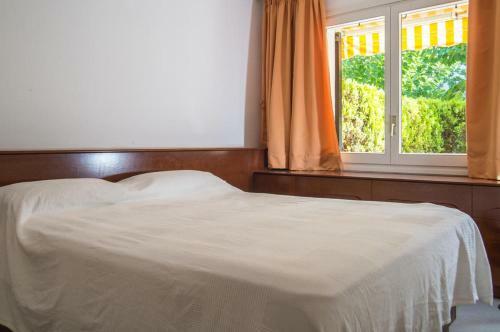 Calella de Palafrugell Apartment Sleeps 6 Air Con