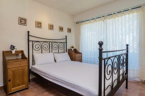 Calella de Palafrugell Apartment Sleeps 4 Air Con