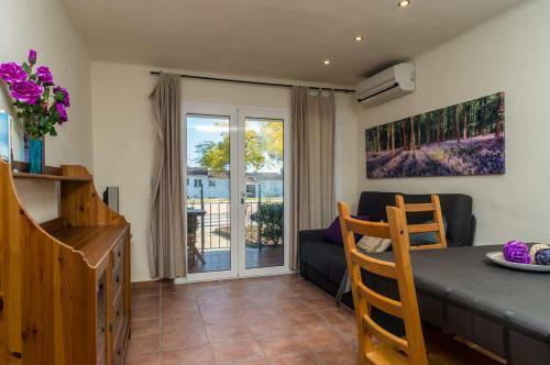 Calella de Palafrugell Apartment Sleeps 4 Air Con