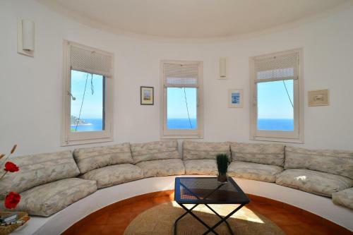 Calella de Palafrugell Apartment Sleeps 4 Pool