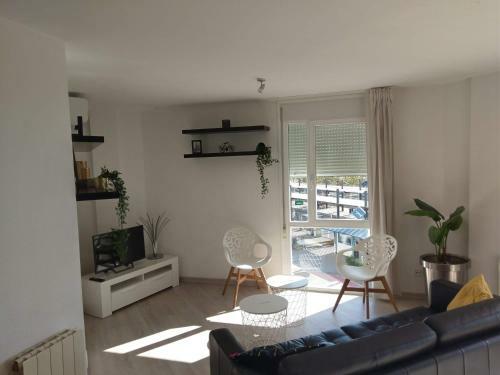 Luxury Apartment Accommodation, Next To Beach & Train Station Calella