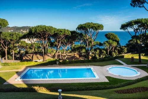 Calella de Palafrugell Apartment Sleeps 7 With Pool