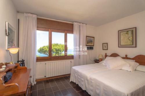 Calella de Palafrugell Apartment Sleeps 7 With Pool