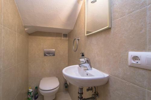 Calella de Palafrugell Holiday Home Sleeps 8 With Pool