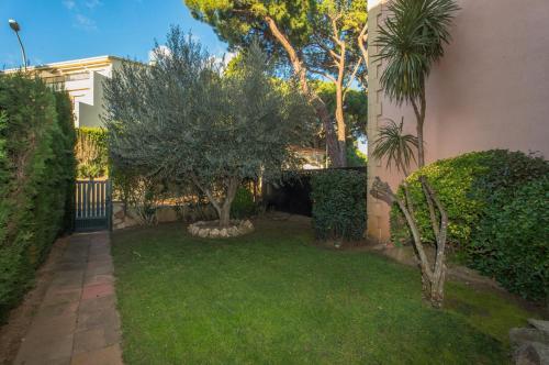 Calella de Palafrugell Holiday Home Sleeps 8 With Pool