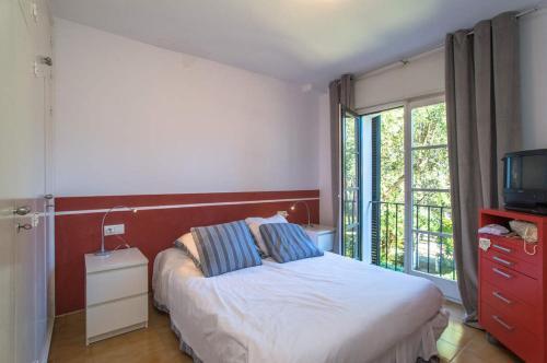 Calella de Palafrugell Holiday Home Sleeps 6 With Pool