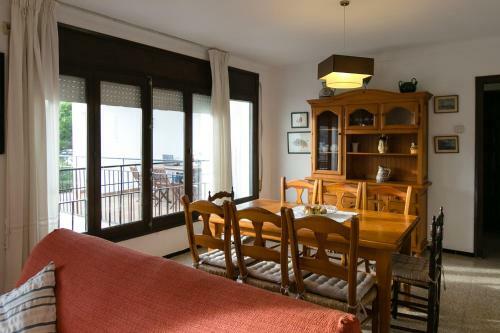 Calella de Palafrugell Apartment Sleeps 7