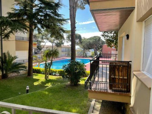 Apartment In Calella de Palafrugell Sleeps 6 With Pool