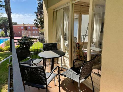 Apartment In Calella de Palafrugell Sleeps 6 With Pool
