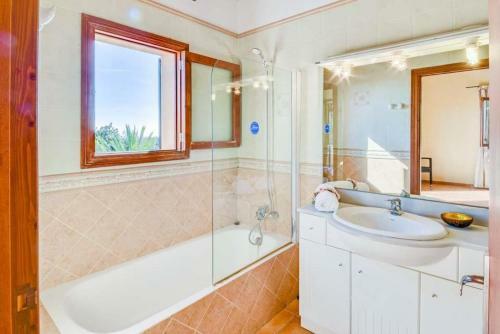 Calonge Villa Sleeps 8 Pool Air Con Wifi