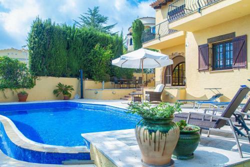 Club Villamar - Cyrus